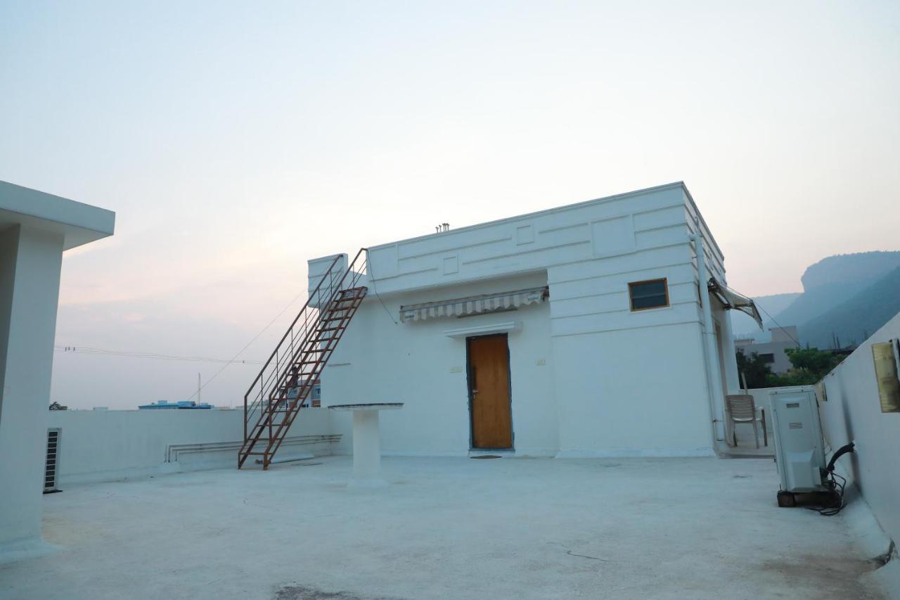 Hill View Paradise - 2Bhk'S & Rooms - A Golden Group Of Premium Home Stays - Tirupati Ngoại thất bức ảnh
