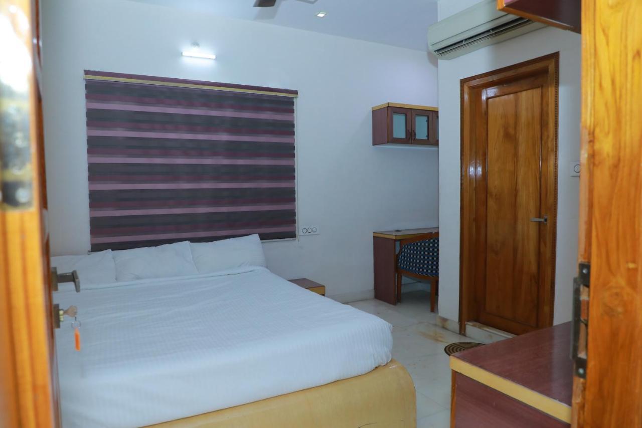 Hill View Paradise - 2Bhk'S & Rooms - A Golden Group Of Premium Home Stays - Tirupati Ngoại thất bức ảnh