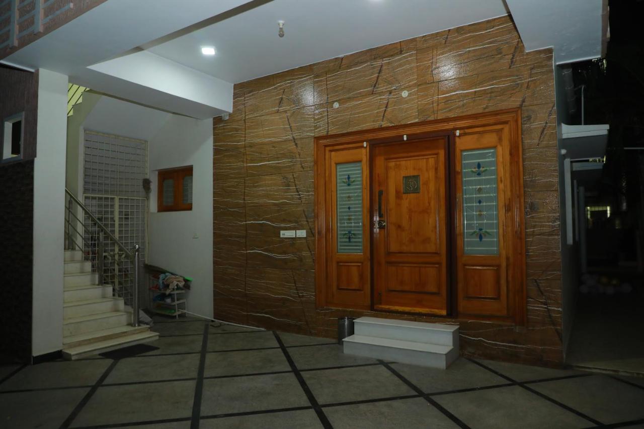 Hill View Paradise - 2Bhk'S & Rooms - A Golden Group Of Premium Home Stays - Tirupati Ngoại thất bức ảnh