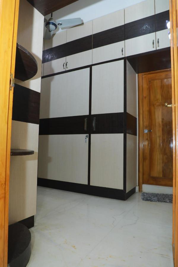 Hill View Paradise - 2Bhk'S & Rooms - A Golden Group Of Premium Home Stays - Tirupati Ngoại thất bức ảnh