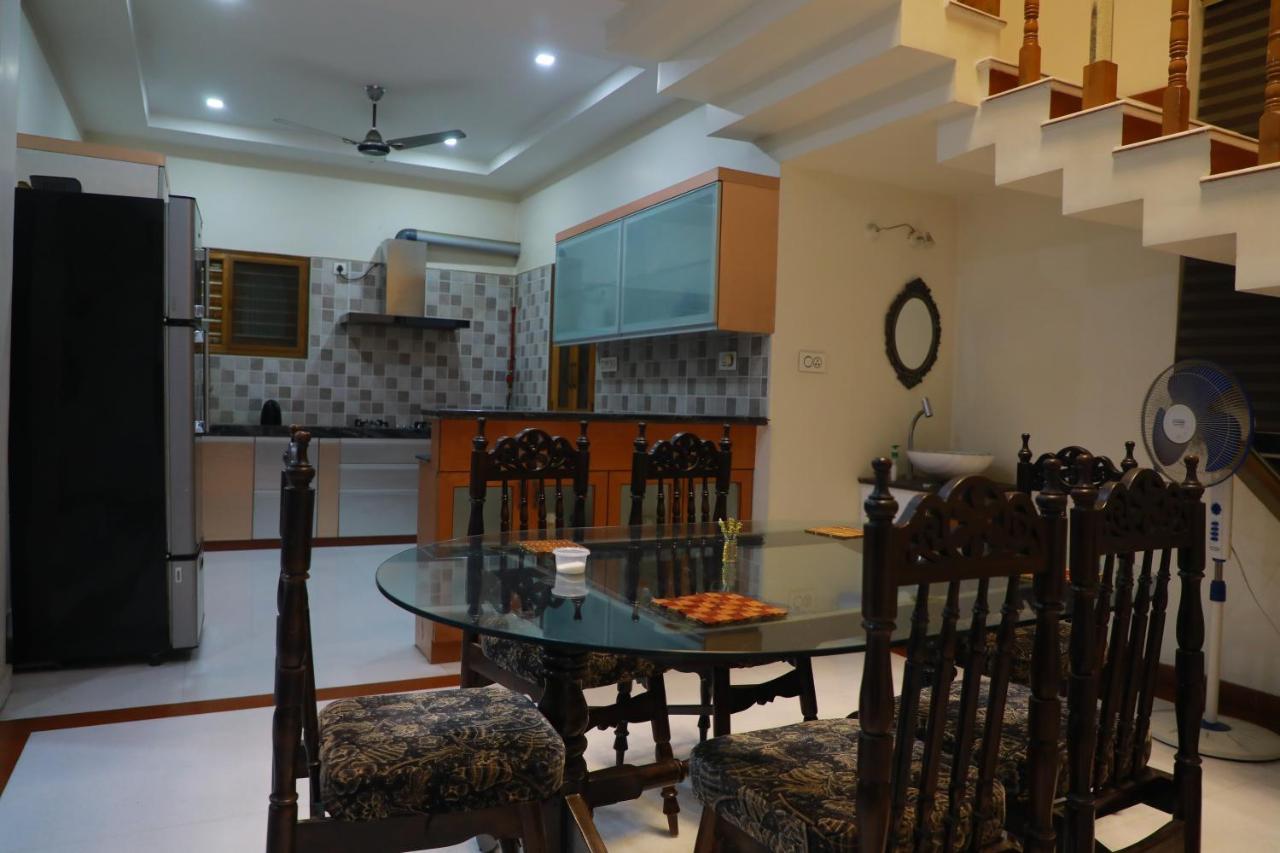 Hill View Paradise - 2Bhk'S & Rooms - A Golden Group Of Premium Home Stays - Tirupati Ngoại thất bức ảnh
