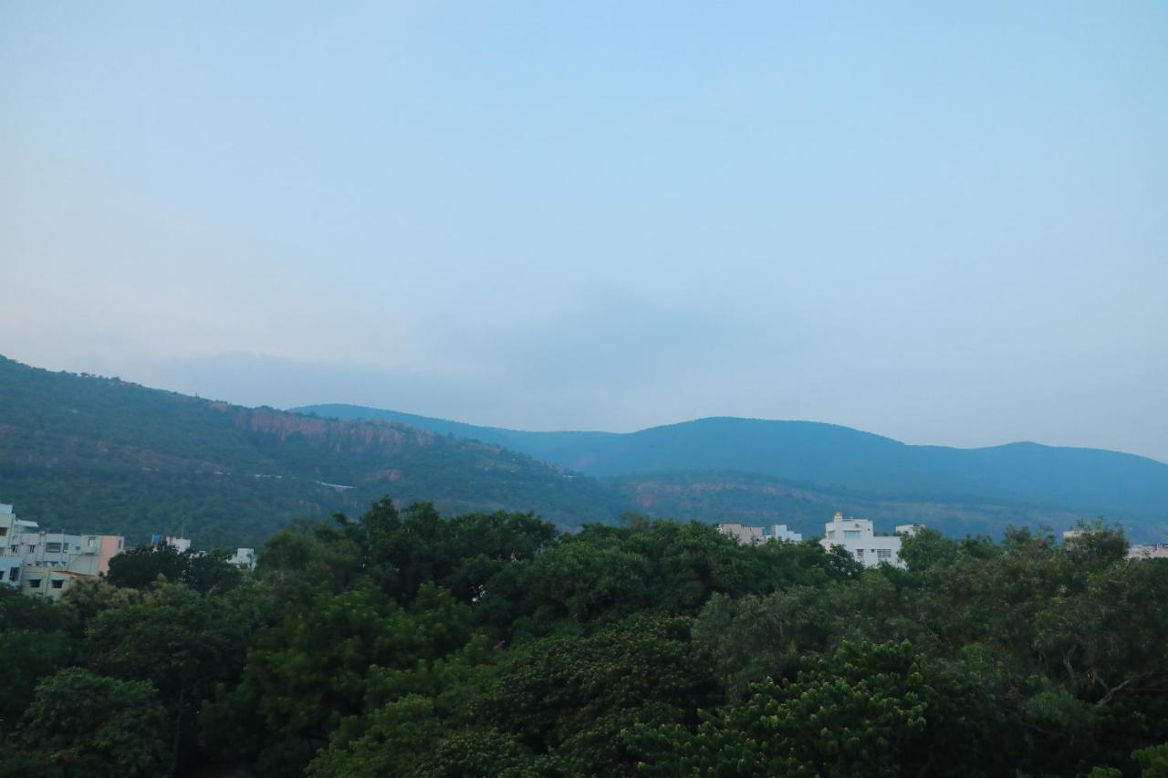 Hill View Paradise - 2Bhk'S & Rooms - A Golden Group Of Premium Home Stays - Tirupati Ngoại thất bức ảnh