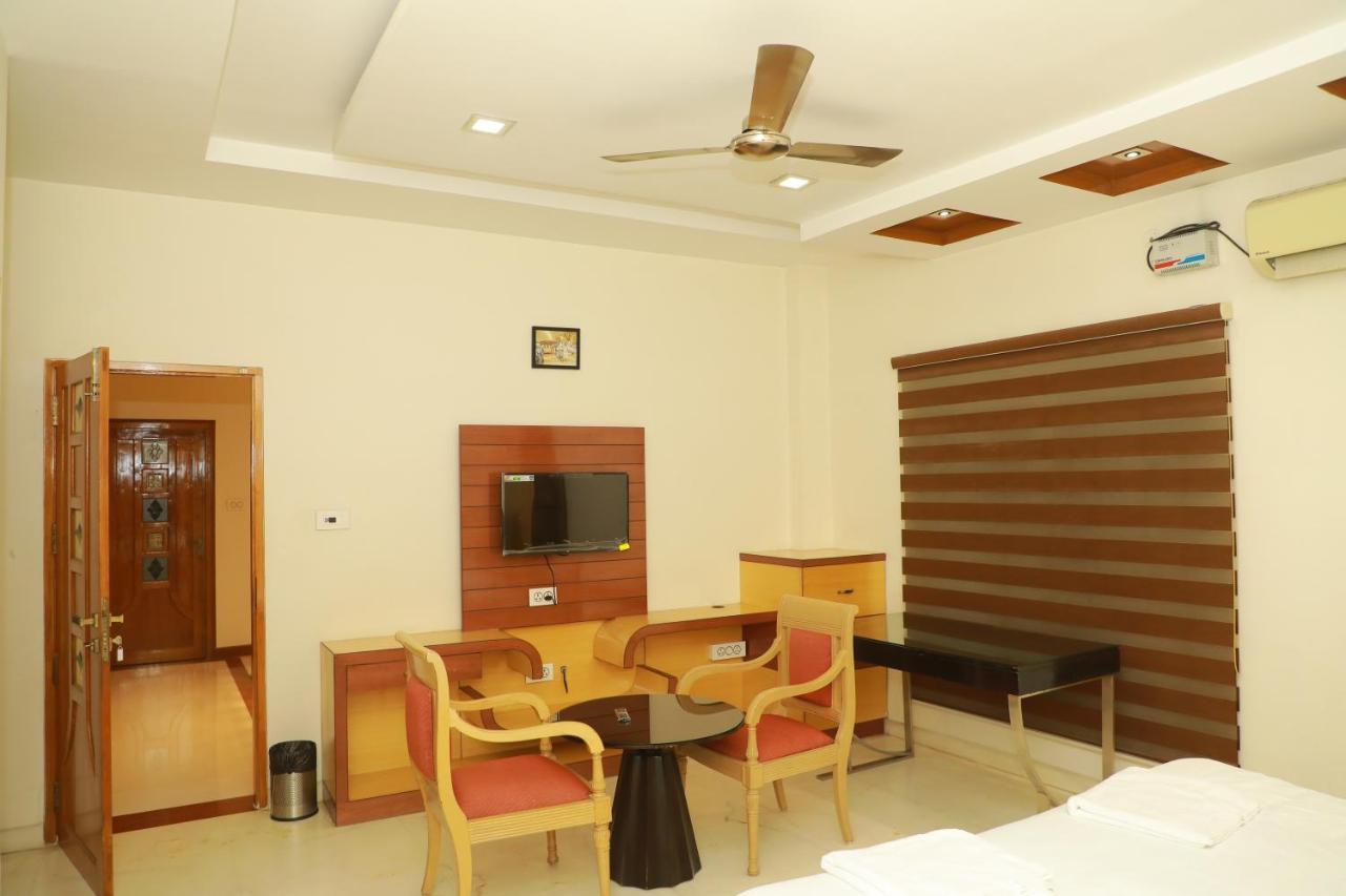 Hill View Paradise - 2Bhk'S & Rooms - A Golden Group Of Premium Home Stays - Tirupati Ngoại thất bức ảnh
